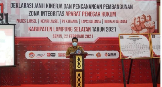 Wujudkan WBK, Pemkab Lamsel Serta Jajaran Forkopimda Deklarasikan Janji Kinerja dan Pembangunan Zona Integritas
