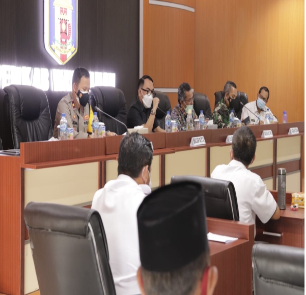 Bupati Adipati Pimpin Rakor Audiensi Penertiban Bangunan Liar Irigasi Way Umpu