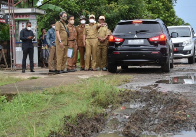 Peninjauan Kerusakan Jalan oleh Walikota dan Wakil Walikota Metro