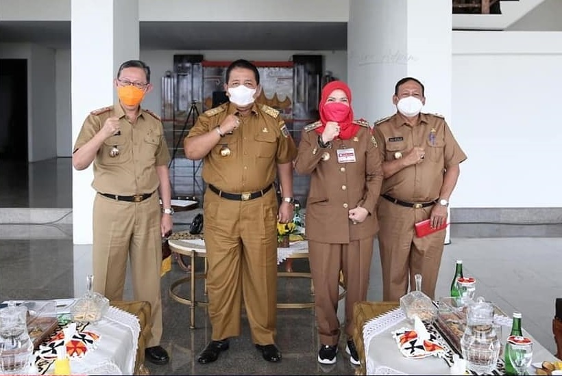 Walikota Eva Dwiana Menyambangi Gubernur Lampung