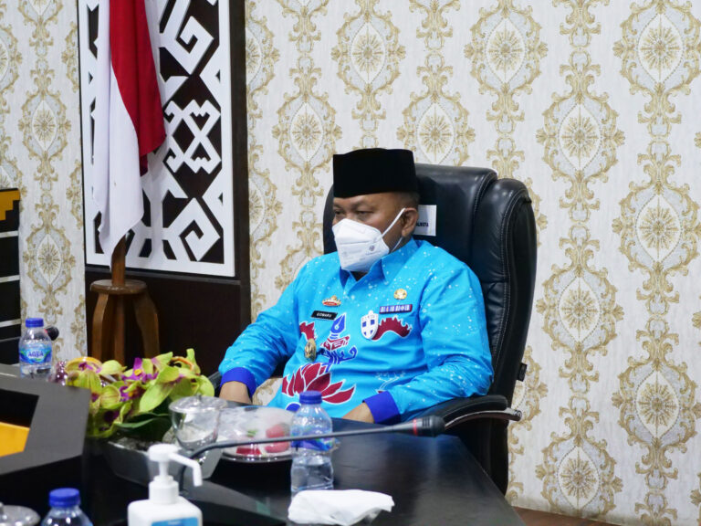 Secara Virtual, Qomaru Hadiri Launching Smart Village dan Pencanangan Bulan Bhakti Gotong Royong