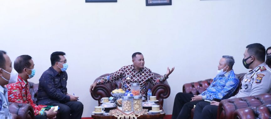 Silaturahmi dengan Bupati Lampung Selatan, Kepala Samsat Kalianda : Pemutihan Dimulai April 2021