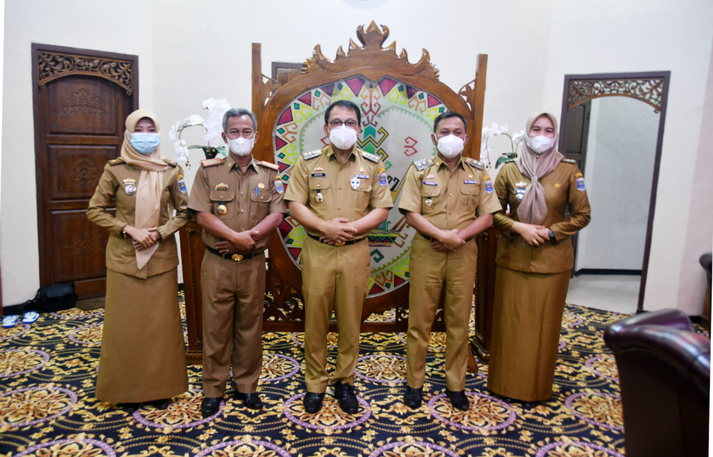 Walikota Metro Ajak Masyarakat Sukseskan Pendataan Keluarga Tahun 2021