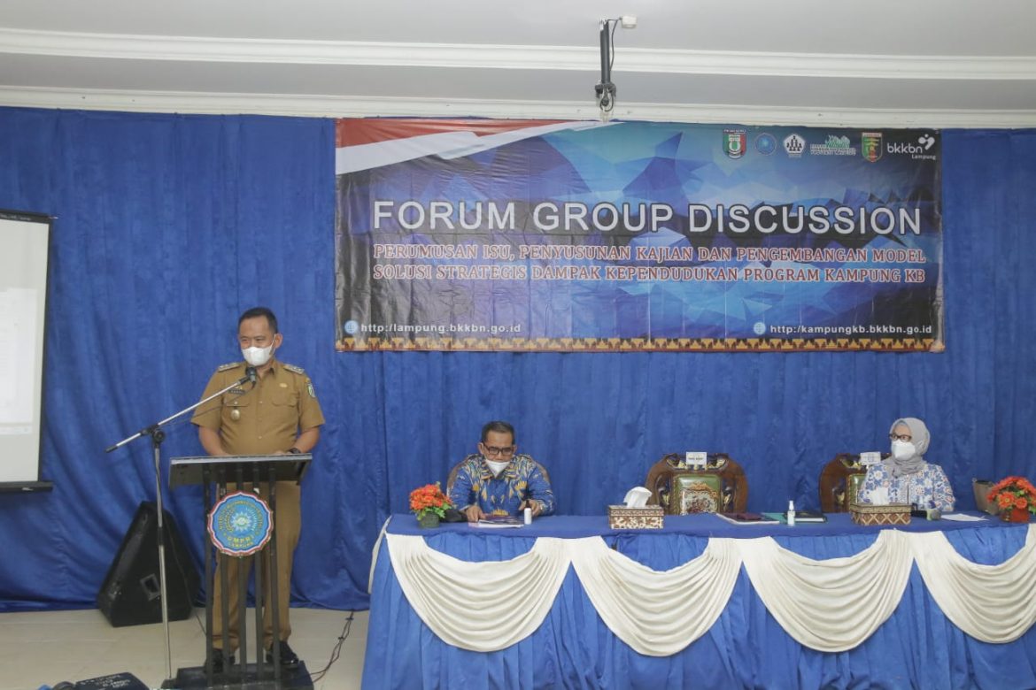 Fauzi Buka Forum Group Discussion Program Kampung KB