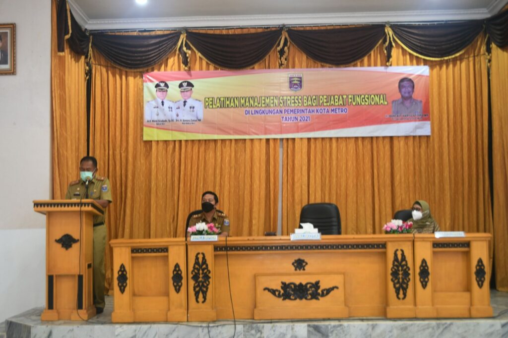 Misnan Membuka Pelatihan Manajemen Stres Bagi PNS Fungsional di Lingkungan Pemkot Metro