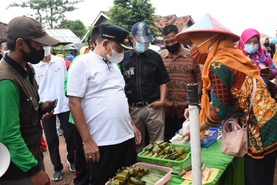 Bupati Lampung Timur Resmikan Pasar Kreatif Warung Macan Desa Adirejo