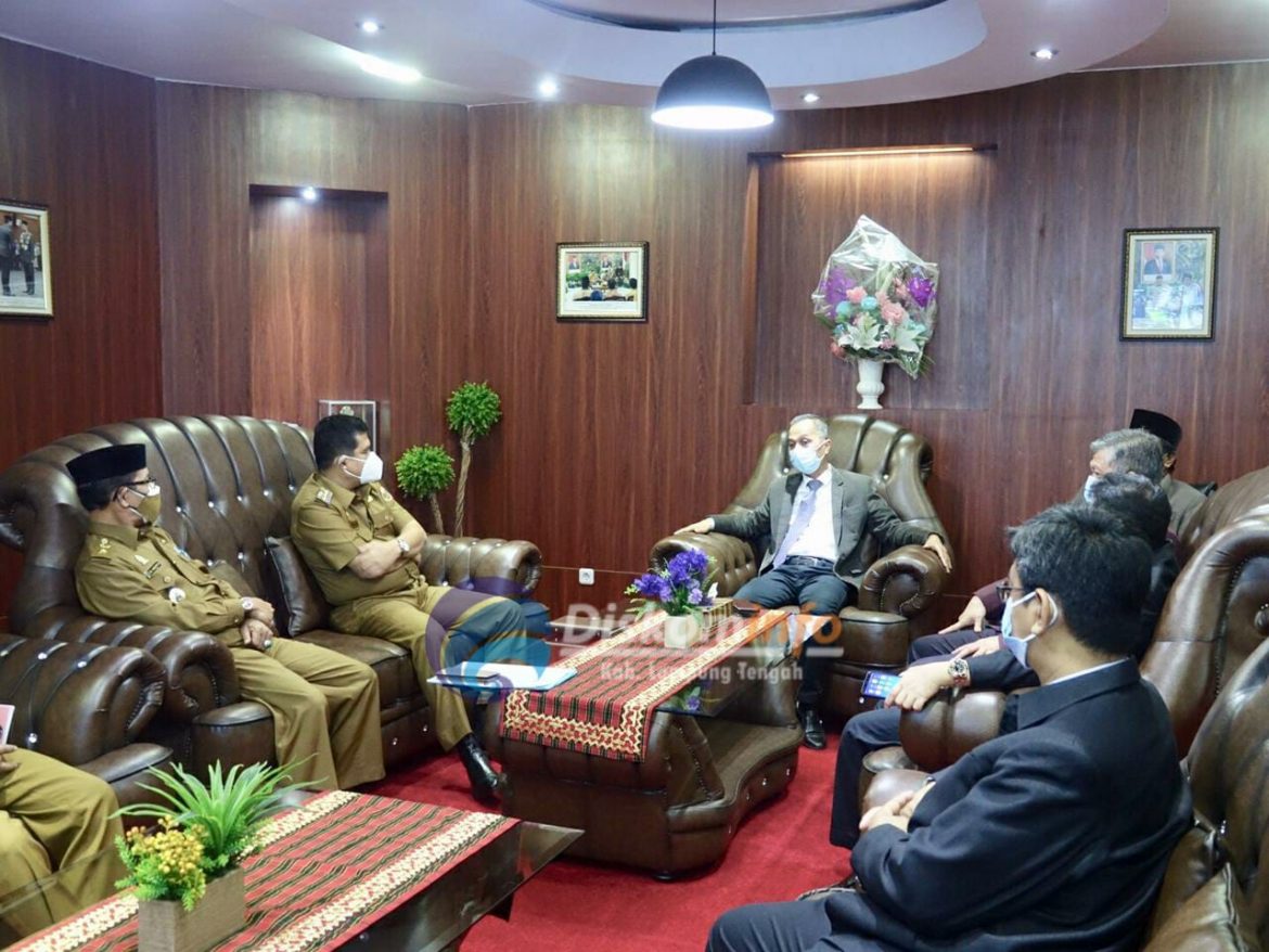 Bupati Lampung Tengah Musa Ahmad Hadiri Audiensi Dengan Rektor Universitas Lampung Di Gedung Rektorat Universitas Lampung
