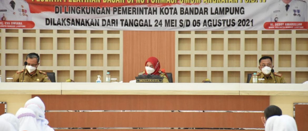 Walikota Bandar Lampung Eva Dwiana membuka acara Pelatihan Dasar CPNS Formasi Umum Angkatan I/IV
