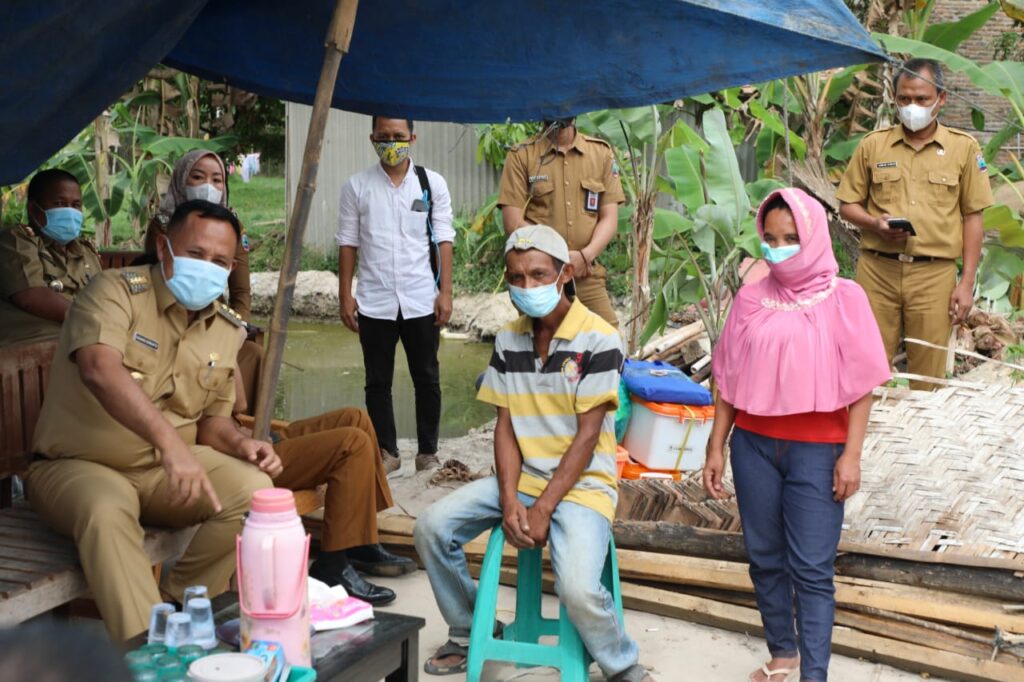 Korban Rumah Roboh Dapat Bantuan Bedah Rumah Dari Pemkab Lamsel