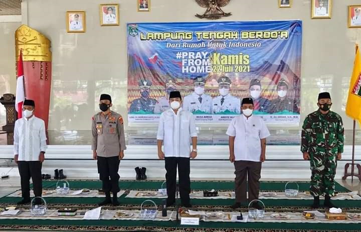 Pesan Bupati Lampung Tengah Musa Ahmad Dalam Acara Pray From Home Untuk Indonesia Secara Virtual