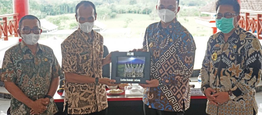 Belajar Program Desa Sapi, Pemkab Solok Selatan Sambangi Lampung Selatan
