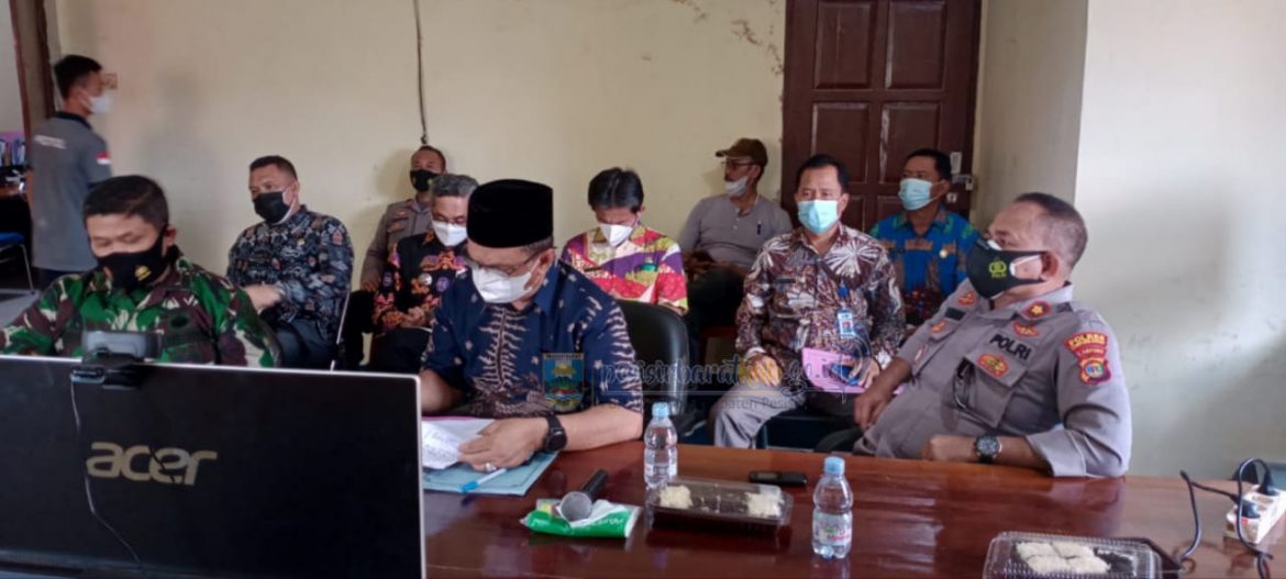Pemerintah Kabupaten Pesisir Barat Mengikuti Rapat Koordinasi Evaluasi Penanganan Covid-19 di Kabupaten/Kota se-Provinsi Lampung Melalui Zoom Meeting