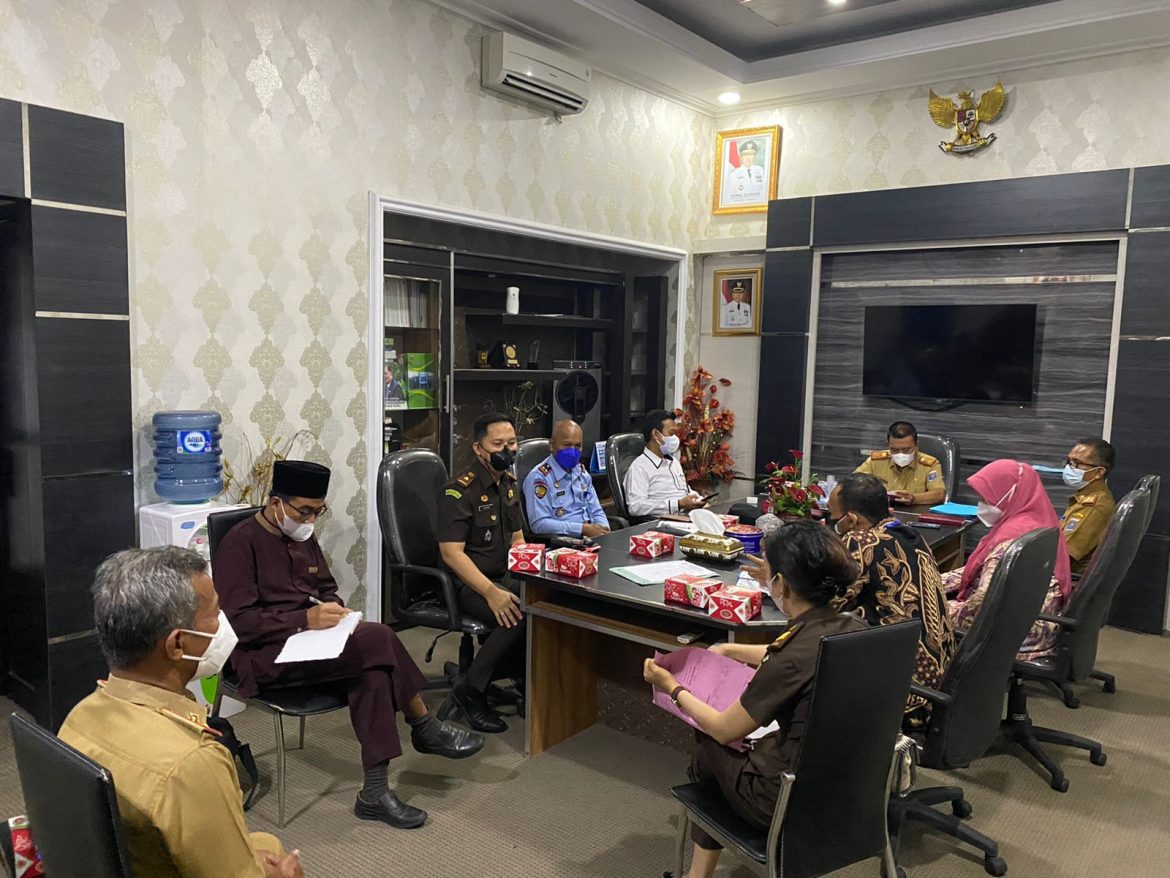 Kepala Bapas Metro menghadiri Rapat Koordinasi Pembahasan Pelayanan Sosial Anak Berhadapan dengan hukum.