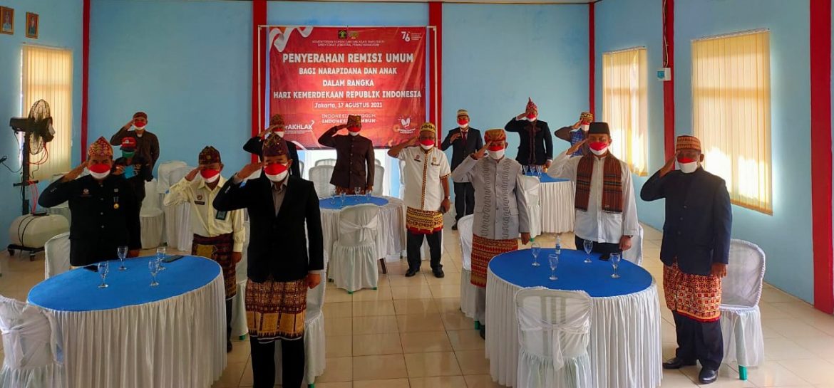 Pegawai Lapas Kelas IIA Metro Ikuti Upacara HUT ke 76 Kemerdekaan RI