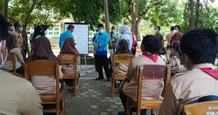 Walikota Metro Tinjau Simulasi KBM Tatap Muka di SMA Negeri 1 Metro