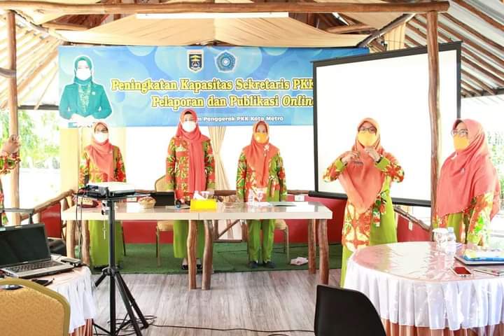 Peningkatan Kapasitas Sekretarisn PKK Melalui Pelopor dan Publikasi Online