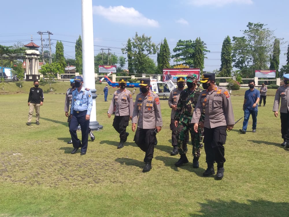 WAKAPOLDA Lampung meninjau langsung pelaksanaan Vaksinasi Covid-19 di Rumah Tahanan Negara Kelas IIB Kotabumi.