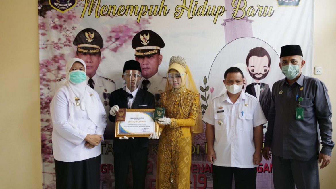 Staf Ahli Walikota Bidang I Hadiri Fasilitasi Nikah di KUA Metro Pusat