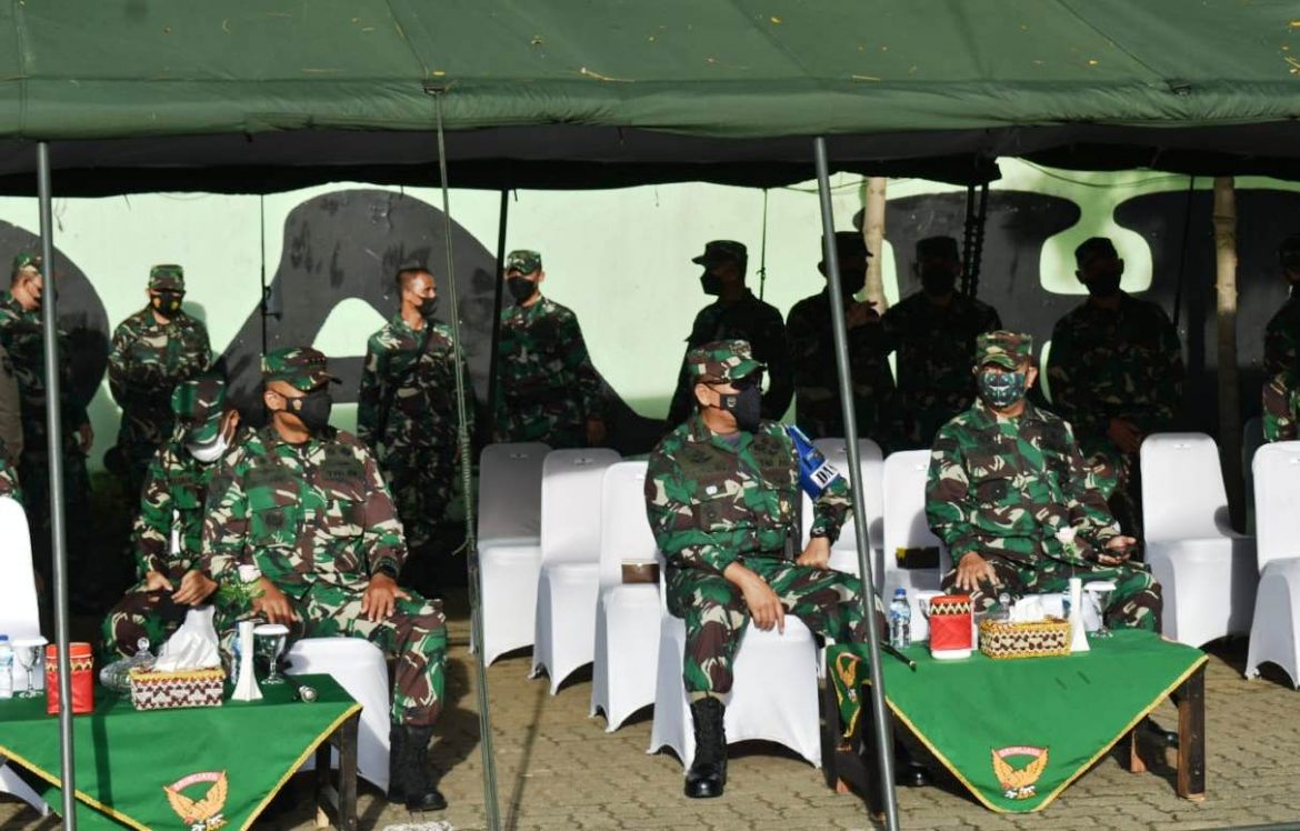 Kasrem 043/Gatam Hadiri Upacara Penerimaan 1.190 Personil Pasukan Latihan Taktis Ancab BTP 13 Galuh Driver 1 Kostrad ” Kartika Yuda 2021″