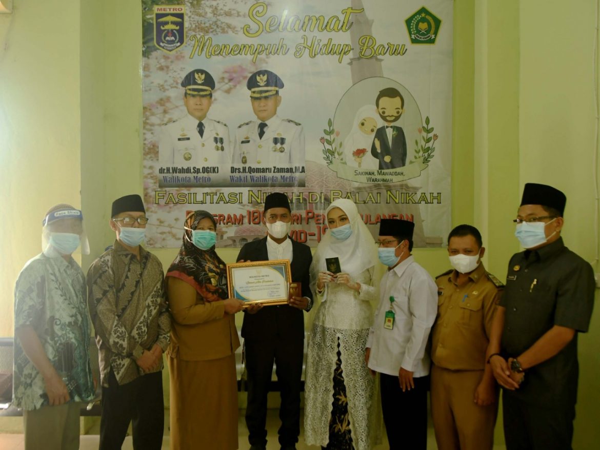 Staf Ahli Walikota Bidang III Hadiri Fasilitasi Nikah di KUA Metro Barat
