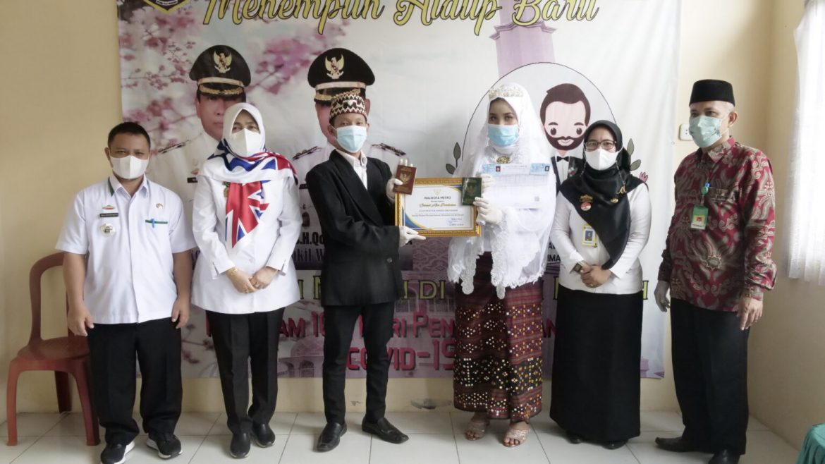 Staf Ahli II Walikota Hadiri Fasilitasi Nikah di KUA Metro Pusat