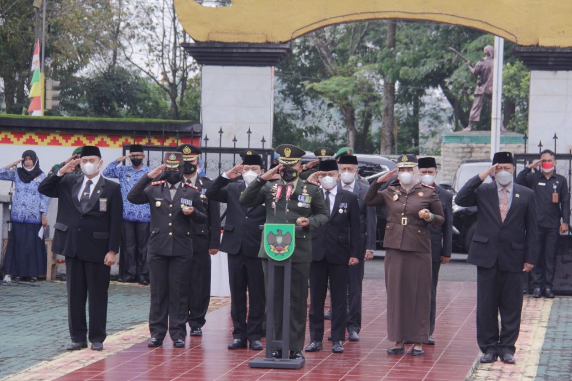 Ziarah Nasional dan Tabur Bunga Warnai Peringatan Hari Pahlawan di Kota Metro