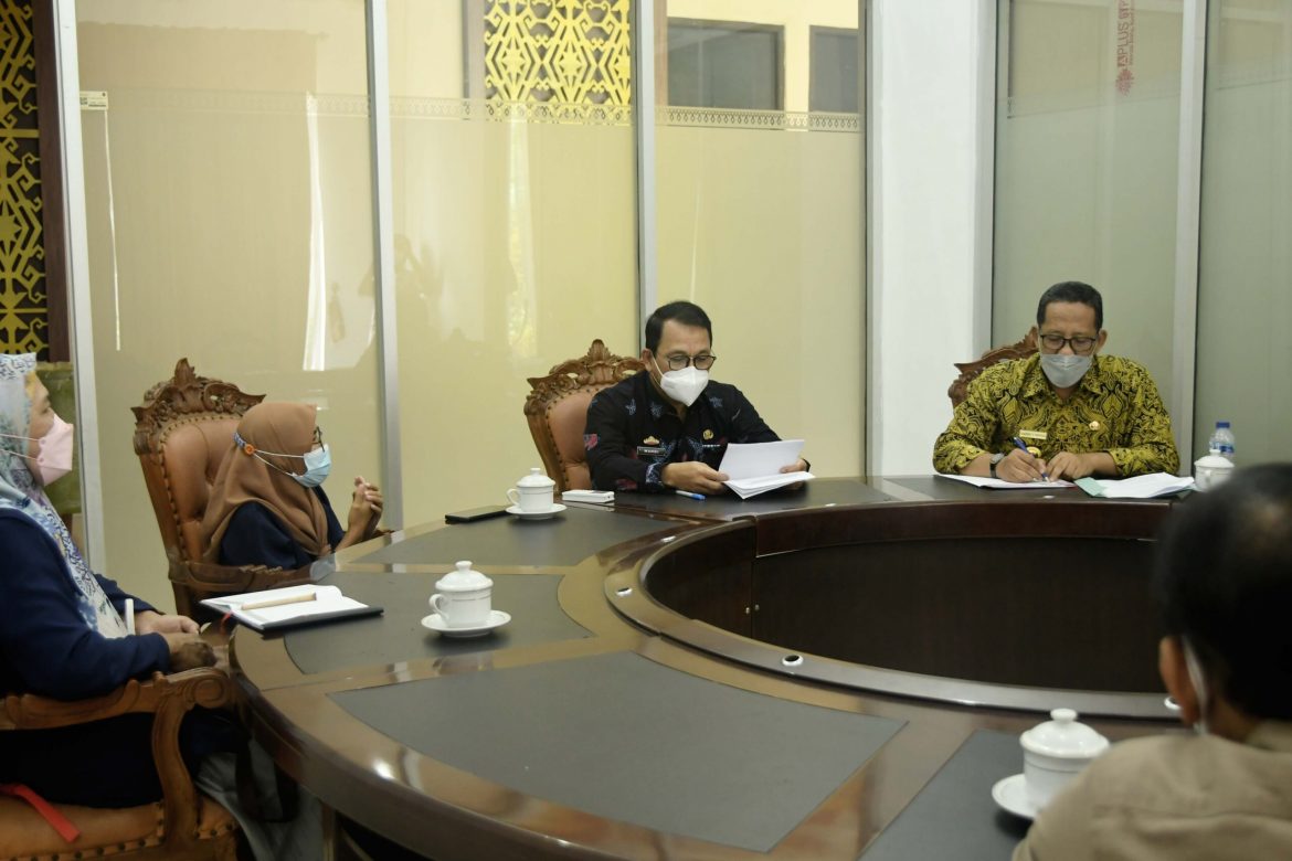 Walikota Metro Audiensi Dengan Himpunan Wanita Disabilitas Indonesia