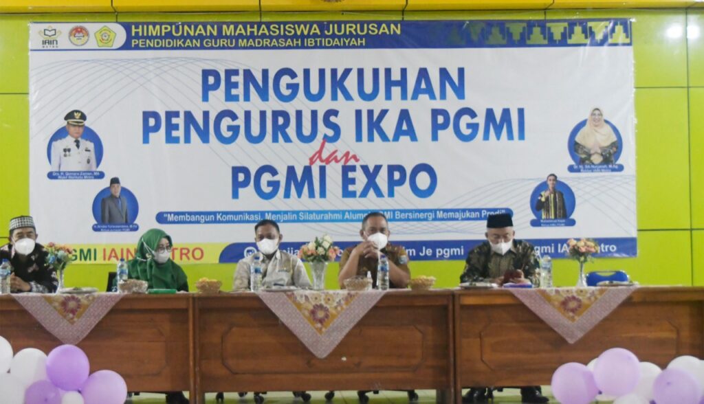 Wakil Walikota Metro Menghadiri Pengukuhan IKA PGMI