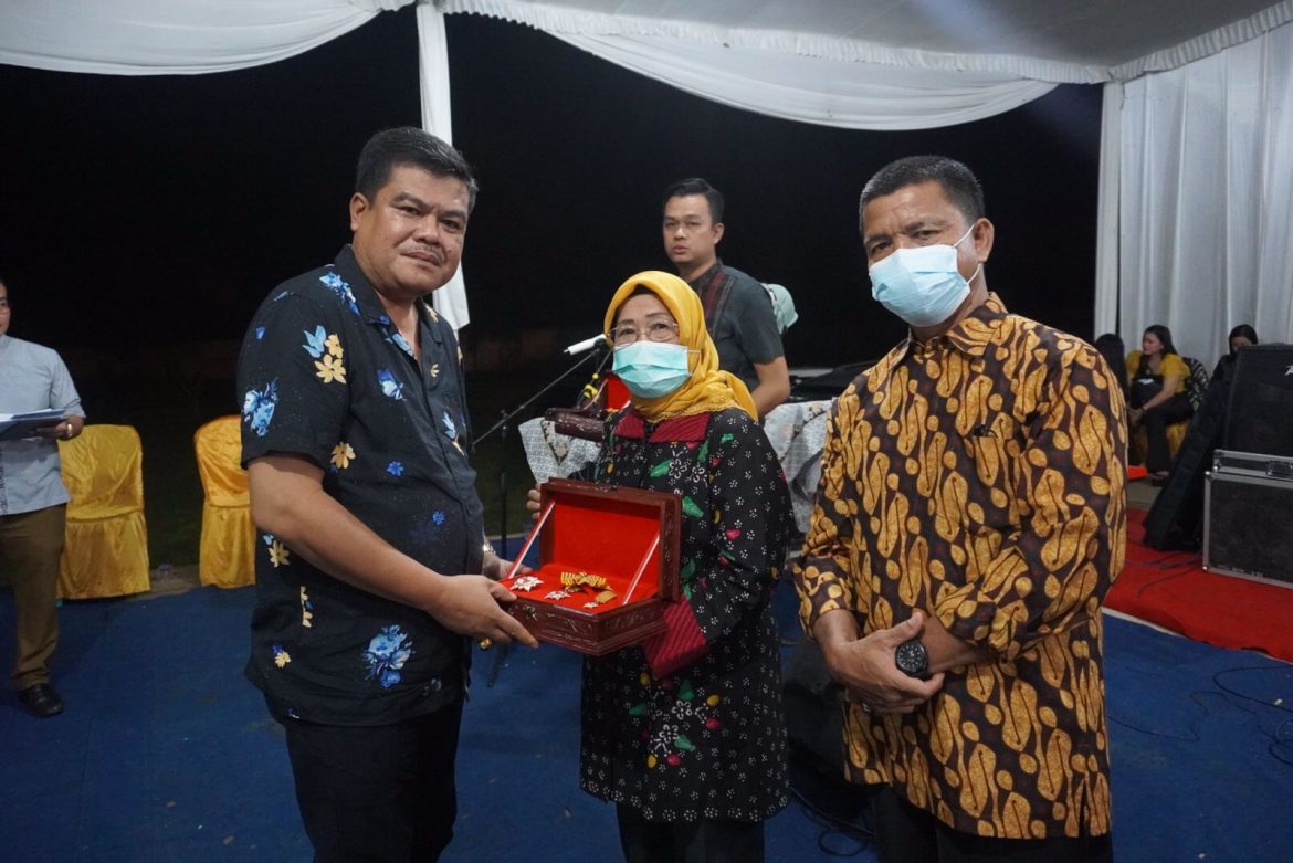 Bupati Lampung Tengah Musa Ahmad Mengadakan Acara Penghargaan Capaian Vaksin Terbaik Tahun 2021 dan Pembubaran Panitia Muktamar NU ke 34