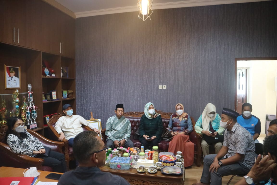 Komisi II DPRD Metro Harapkan Guru Honorer Dapat BPJS Ketenagakerjaan