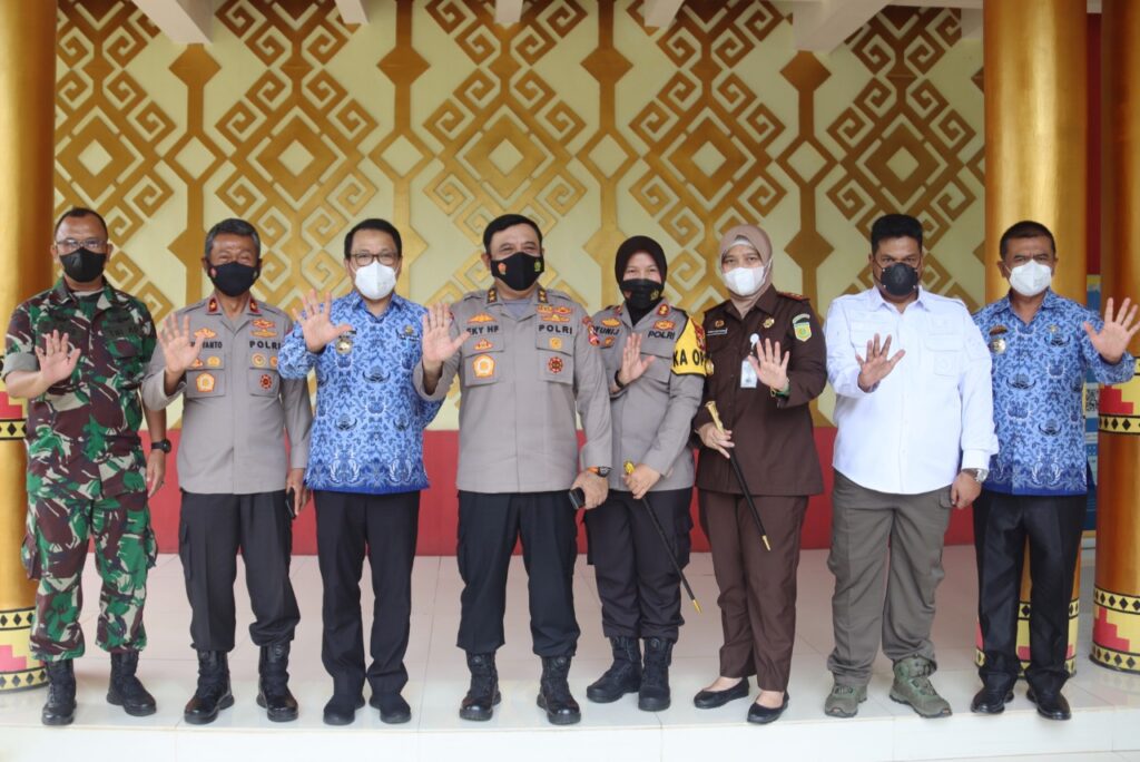 Walikota Metro Ikuti Asistensi dan Supervisi Terkait Pelaksanaan Percepatan Vaksinasi Covid-19 Serentak