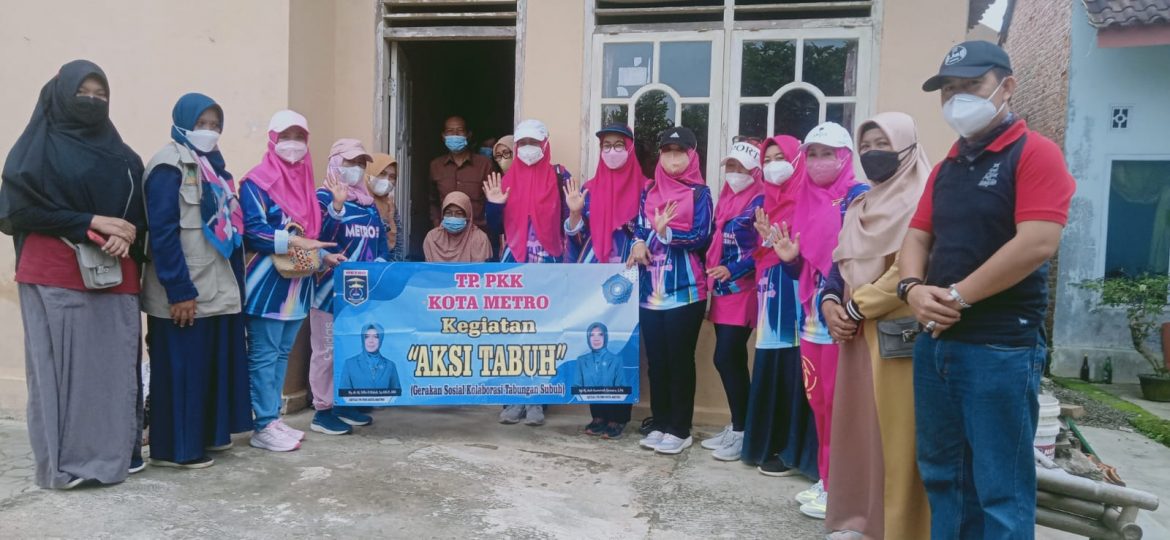 TP PKK Kota Metro Adakan Aksi Tabuh Dengan Lakukan Bakti Sosial