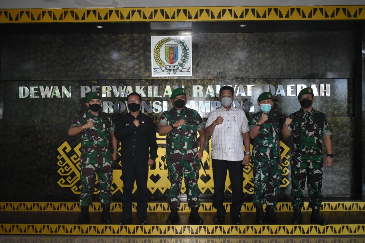 Silaturahmi Danrem 043/Gatam ke DPRD Provinsi Bandar Lampung, Siap Bersama – Sama Mengawal Pembangunan di Provinsi Lampung.