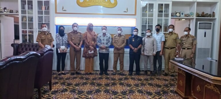 Walikota dan Wakil Walikota Metro Menerima Audiensi Exit Tim BPK Provinsi Lampung