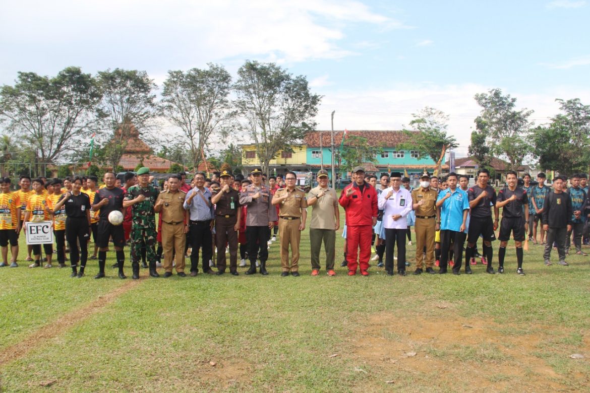 Walikota Metro Hadiri Pembukaan Piala Kasad Liga Santri PSSI Tahun 2022