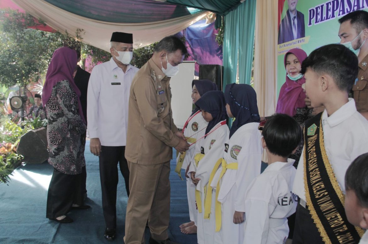 Wakil Walikota Hadiri Tafiz Qur’an MIN 1 Metro