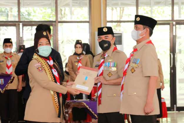 Kwarda Lampung Chusnunia Chalim Lantik Adipati Sebagai KaMabicab Way Kanan 2021-2026