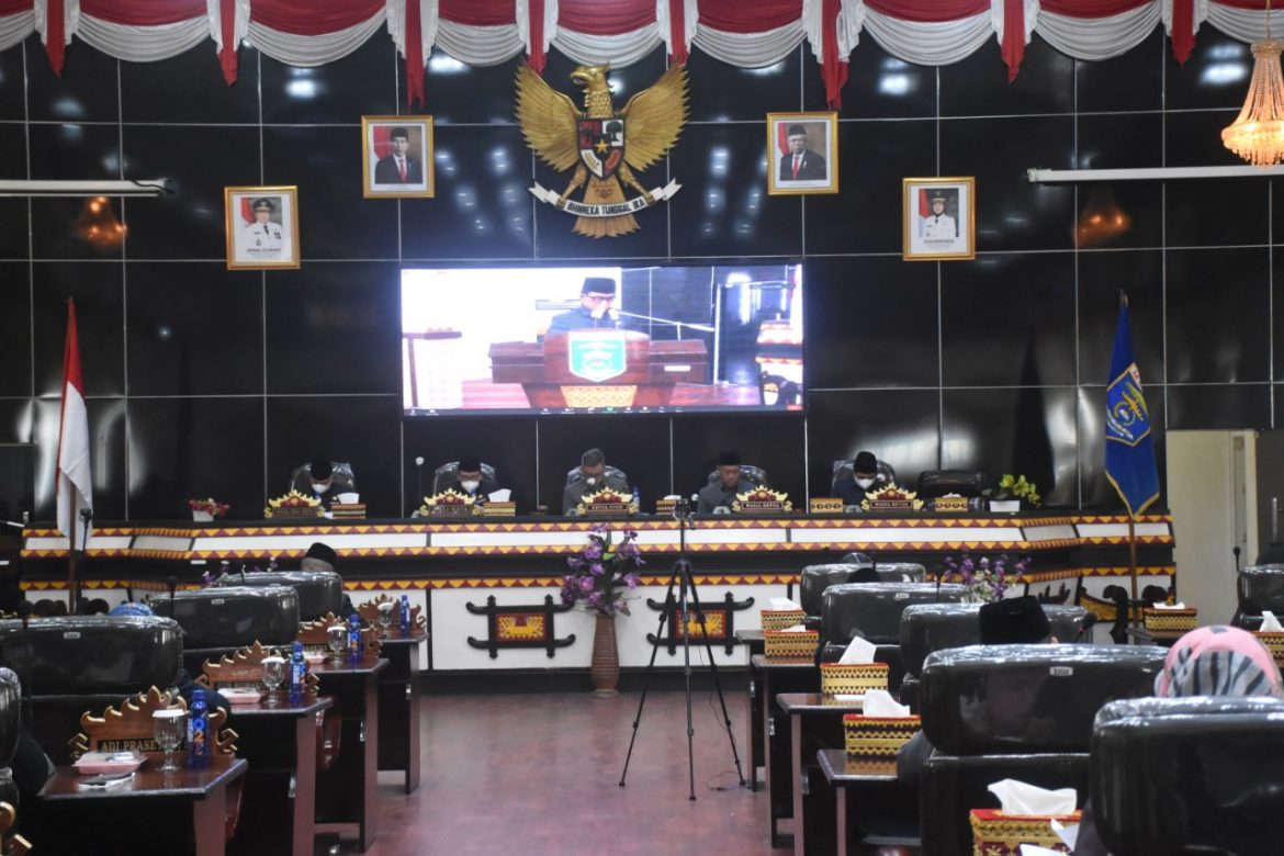 Rapat Paripurna Tanggapan Fraksi Fraksi DPRD Metro