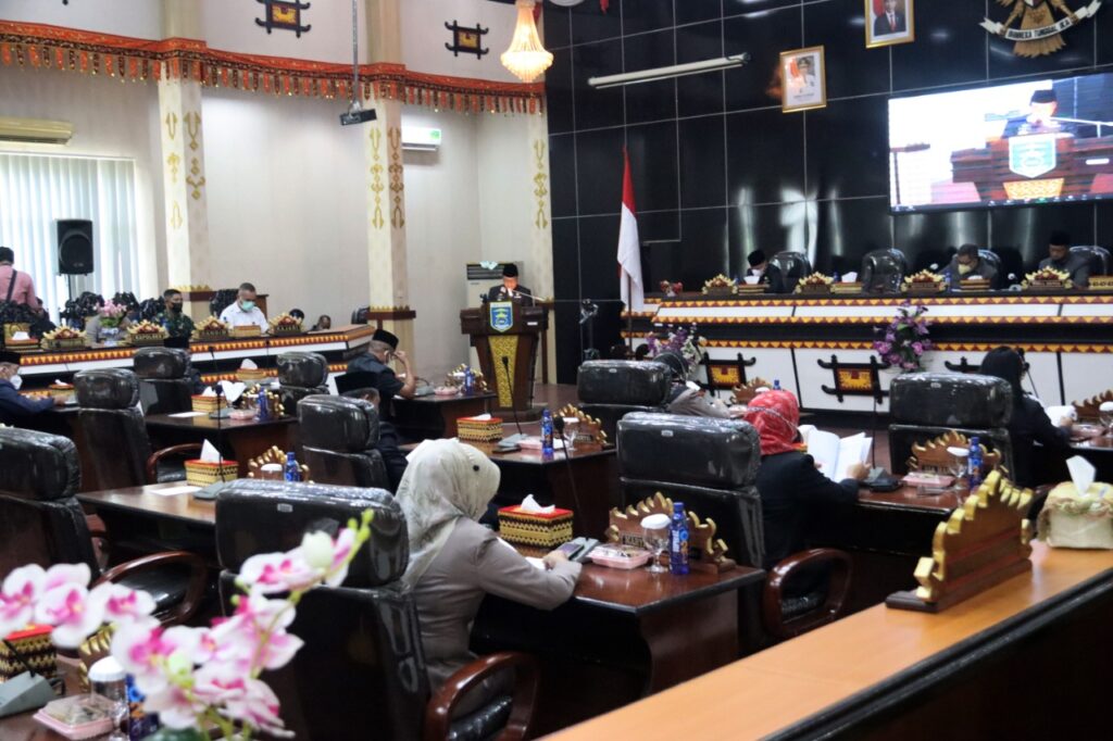 Walikota Metro Sampaikan Raperda Tentang Perubahan APBD Kota Metro Tahun Anggaran 2022