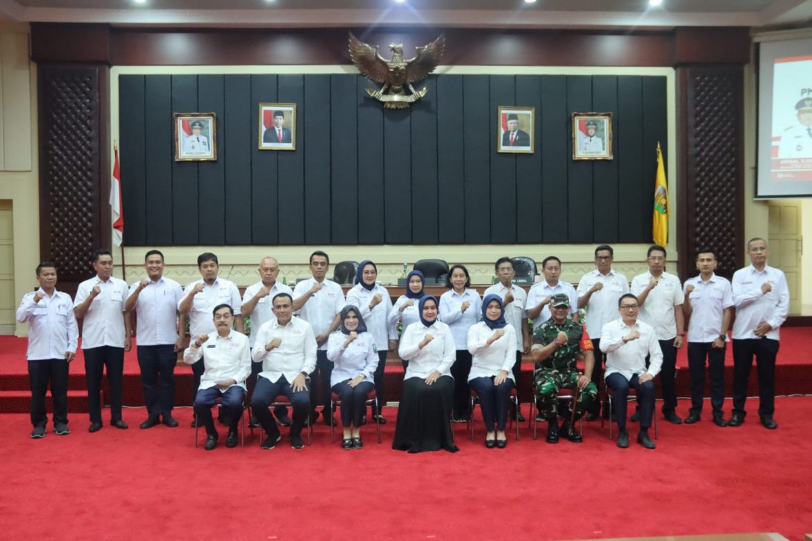 Ketua PMI Provinsi Lampung, Riana Sari Arinal melantik Winarni Nanang Ermanto Sebagai Ketua PMI Lampung Selatan