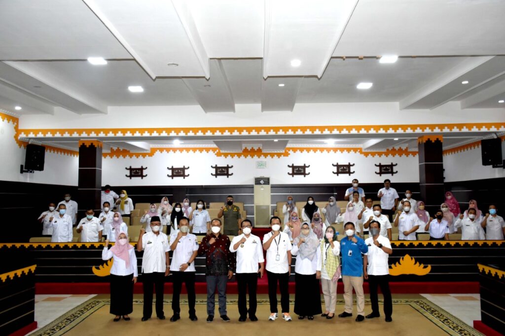 Wahdi Buka Acara FGD Optimalisasi Penerimaan Pajak dan Retribusi Daerah