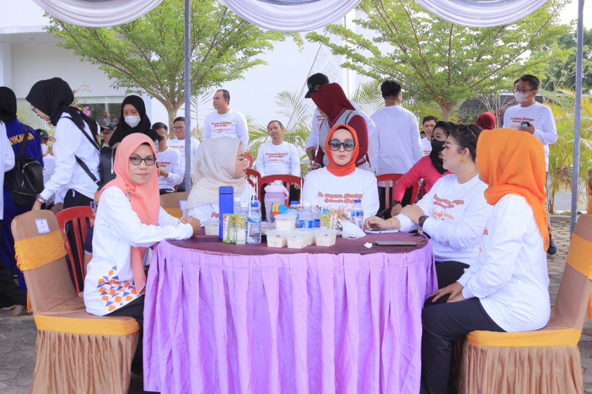 PHI Ke-94 Ny. Dessy Adipati Ajak Para Kaum Ibu Terus Berbuat Lebih Baik Untuk Kemajuan Bumi Ramik Ragom