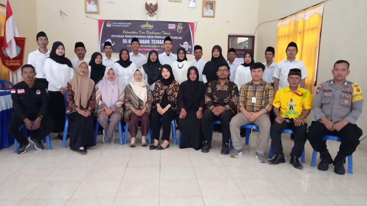 Pelantikan Dan Bimbingan Pantarlih Se-Kelurahan Tejo Agung