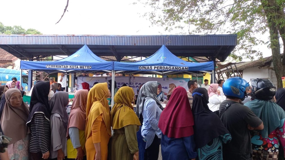 Tekan Kenaikan Harga Bahan Pokok, Pemkot Metro Gelar Operasi Pasar di 3 Tempat