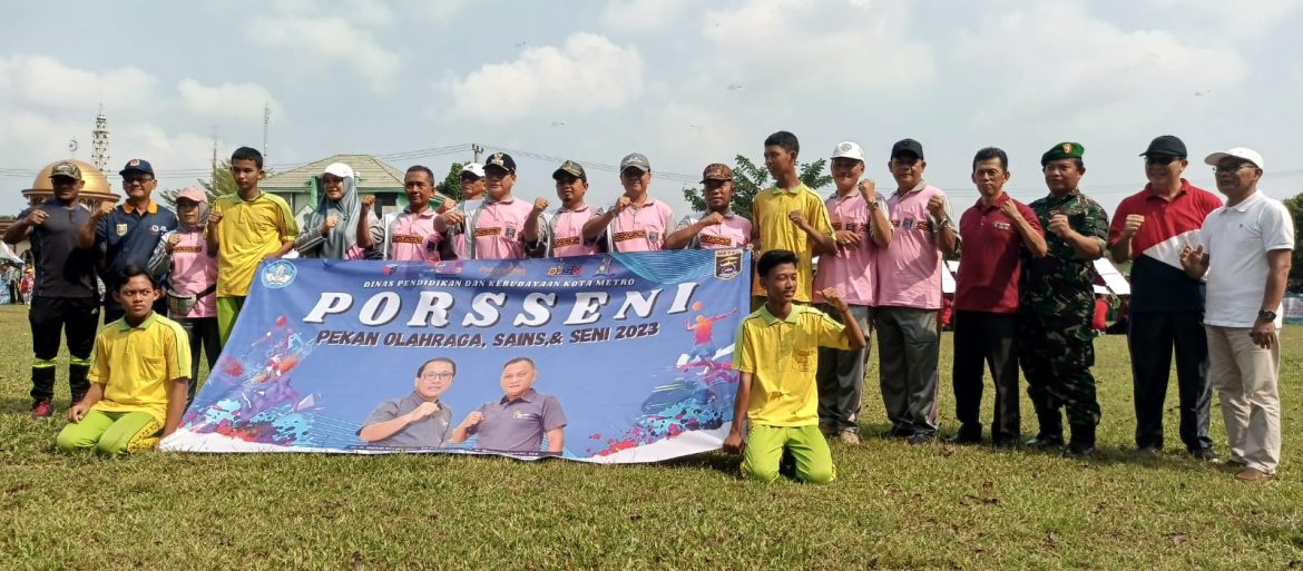 Pembukaan Gebyar  PORSSENI Pelajar Jenjang SD/MI SMP/MTs Kota Metro Tahun 2023