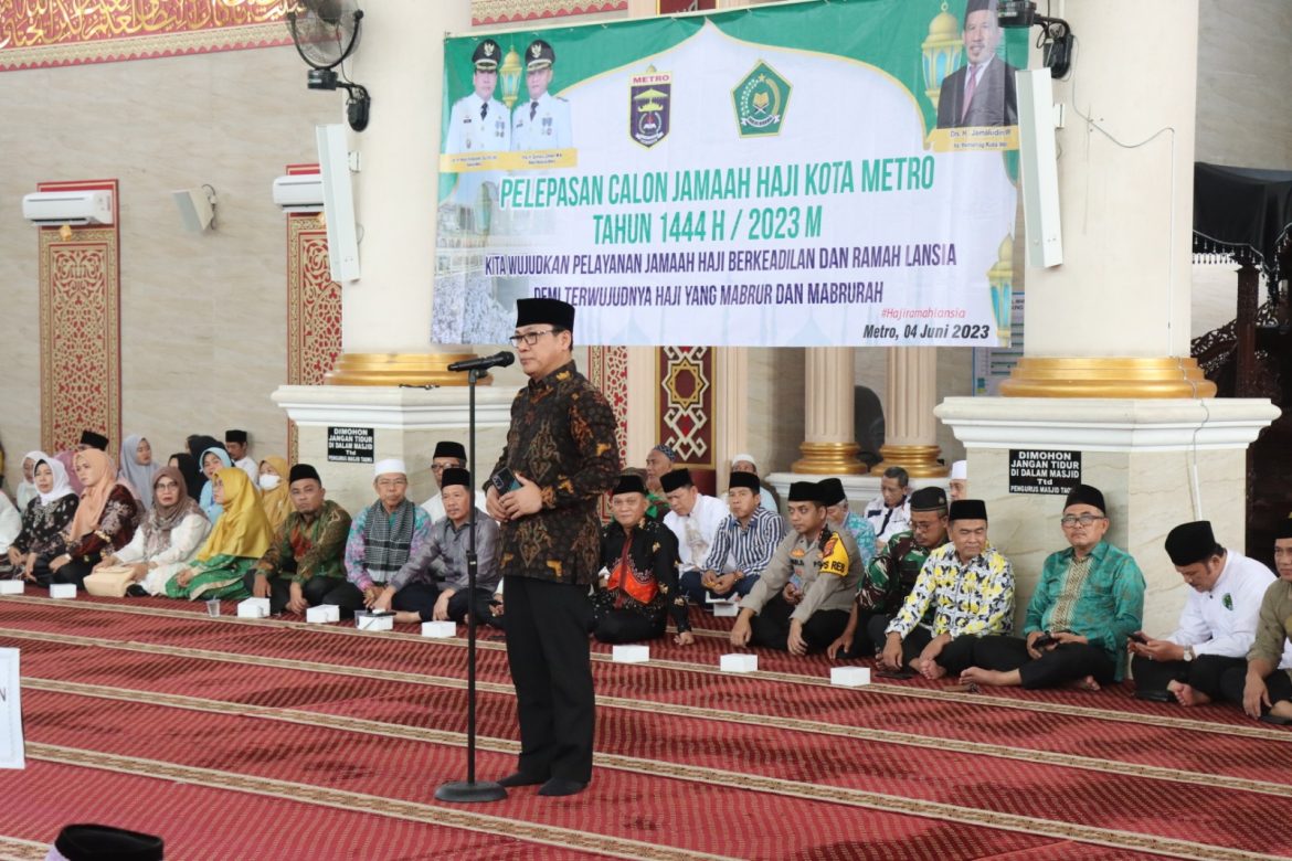 PELEPASAN 320 CALON JAMAH HAJI ASAL METRO
