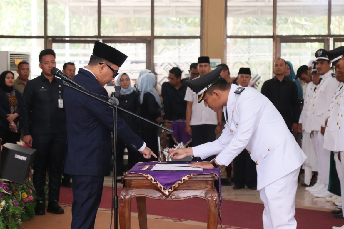Bupati Way Kanan Adipati  Lantik 116 Kakam