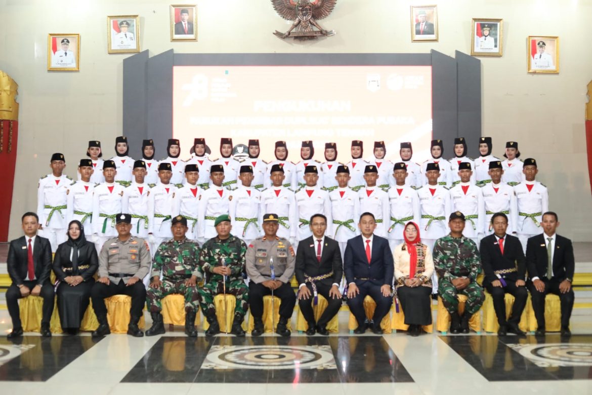 Pengukuhan 34 Anggota Paskibraka Kabupaten Lampung Tengah Tahun 2023