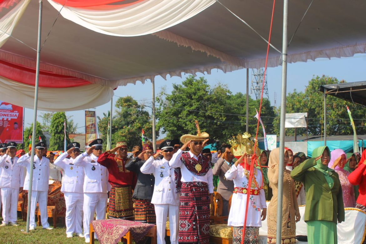 Nuansa Istana “Rungkad” Hadir Di Raman Utara