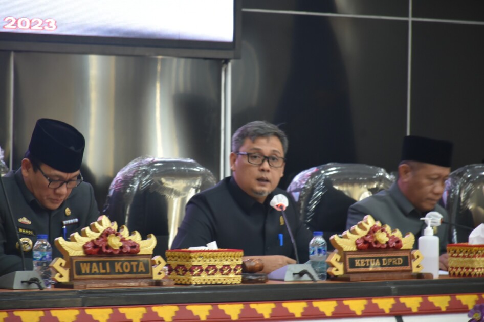 DPRD KOTA METRO MENGADAKAN SIDANG PARIPURNA TENTANG RAPERDA KOTA METRO